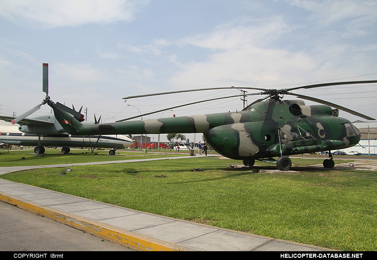 Mi-8T   678