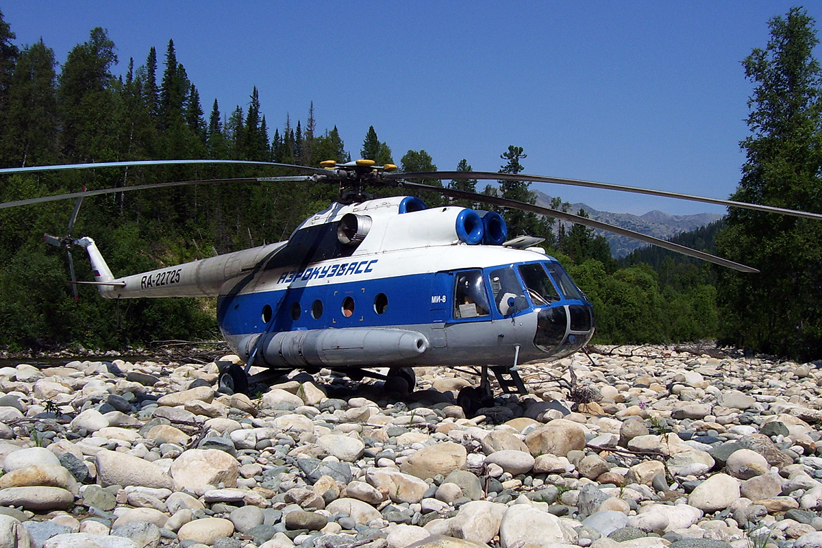 Mi-8T   RA-22725