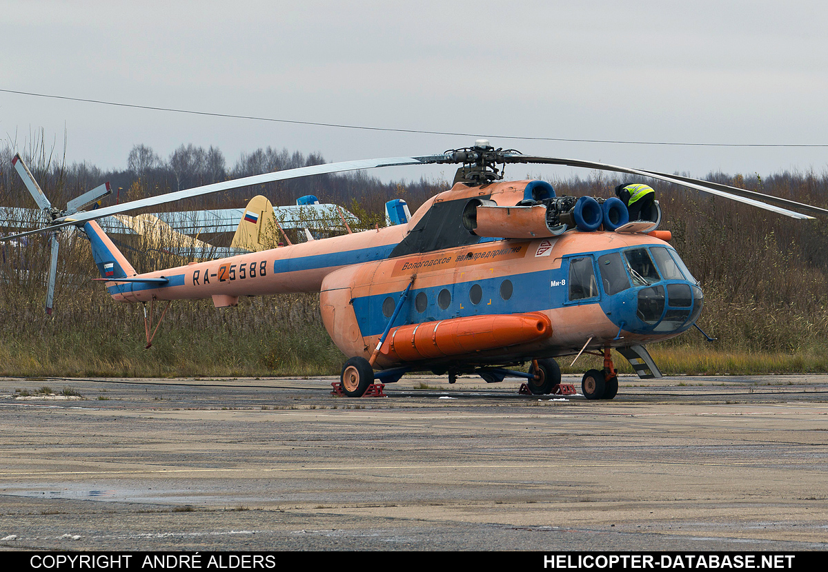 Mi-8T   RA-25588
