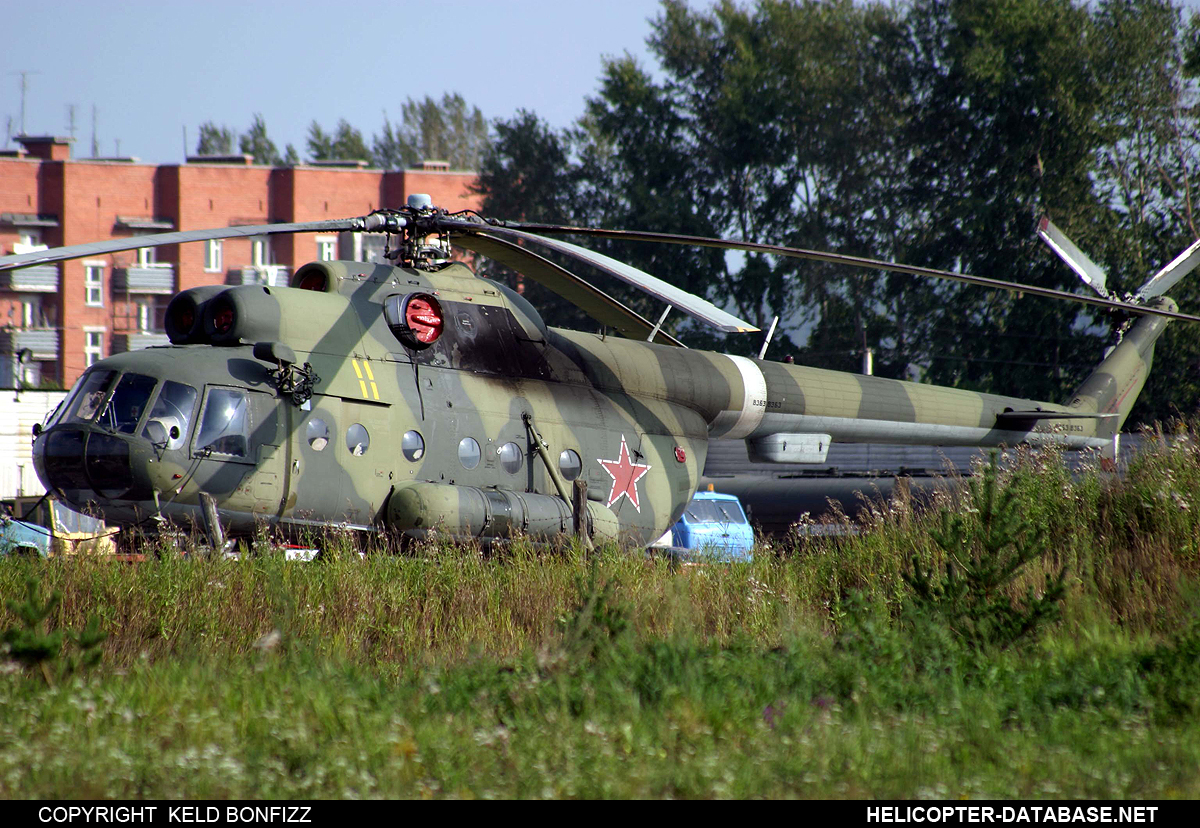 Mi-8T   11 yellow