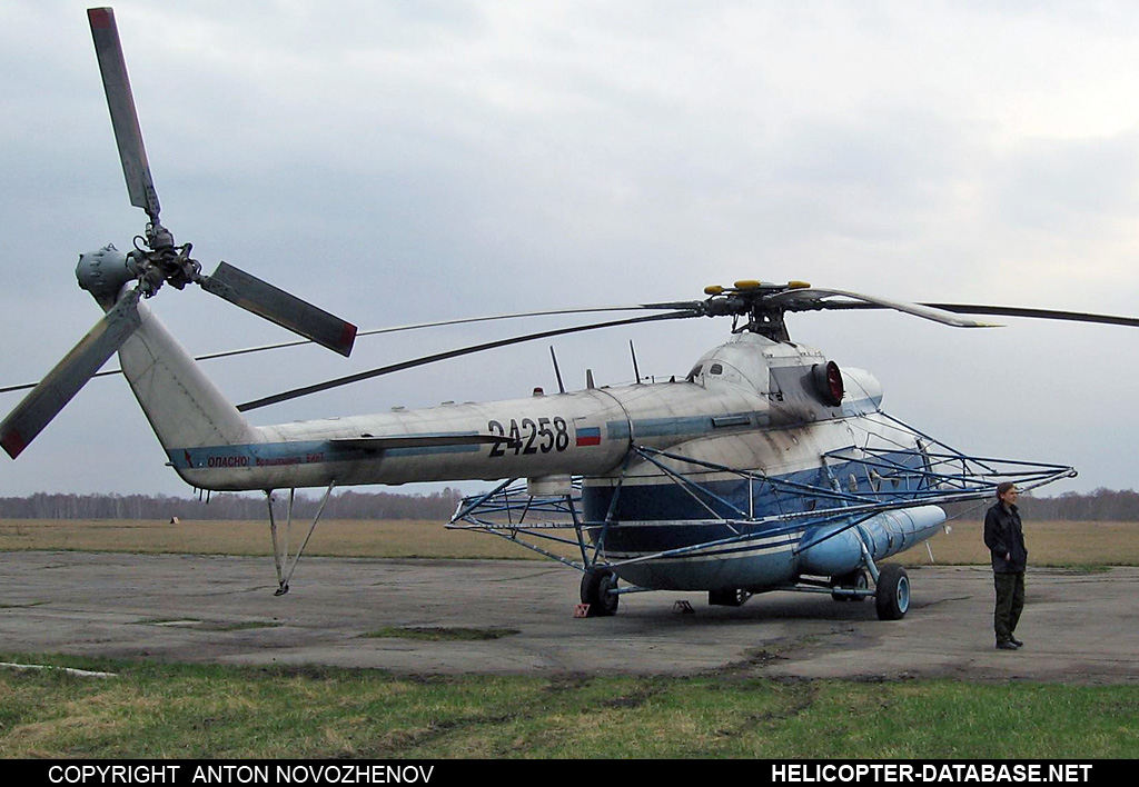 Mi-8T   24258