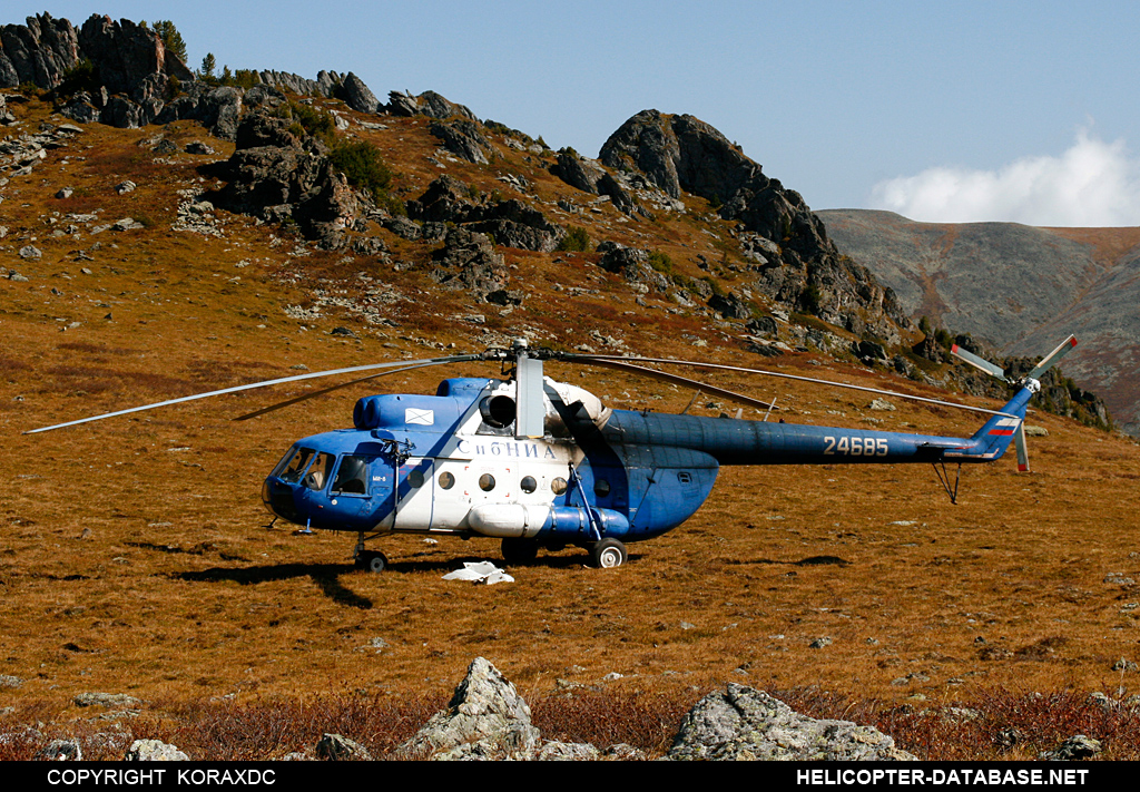 Mi-8T   24685