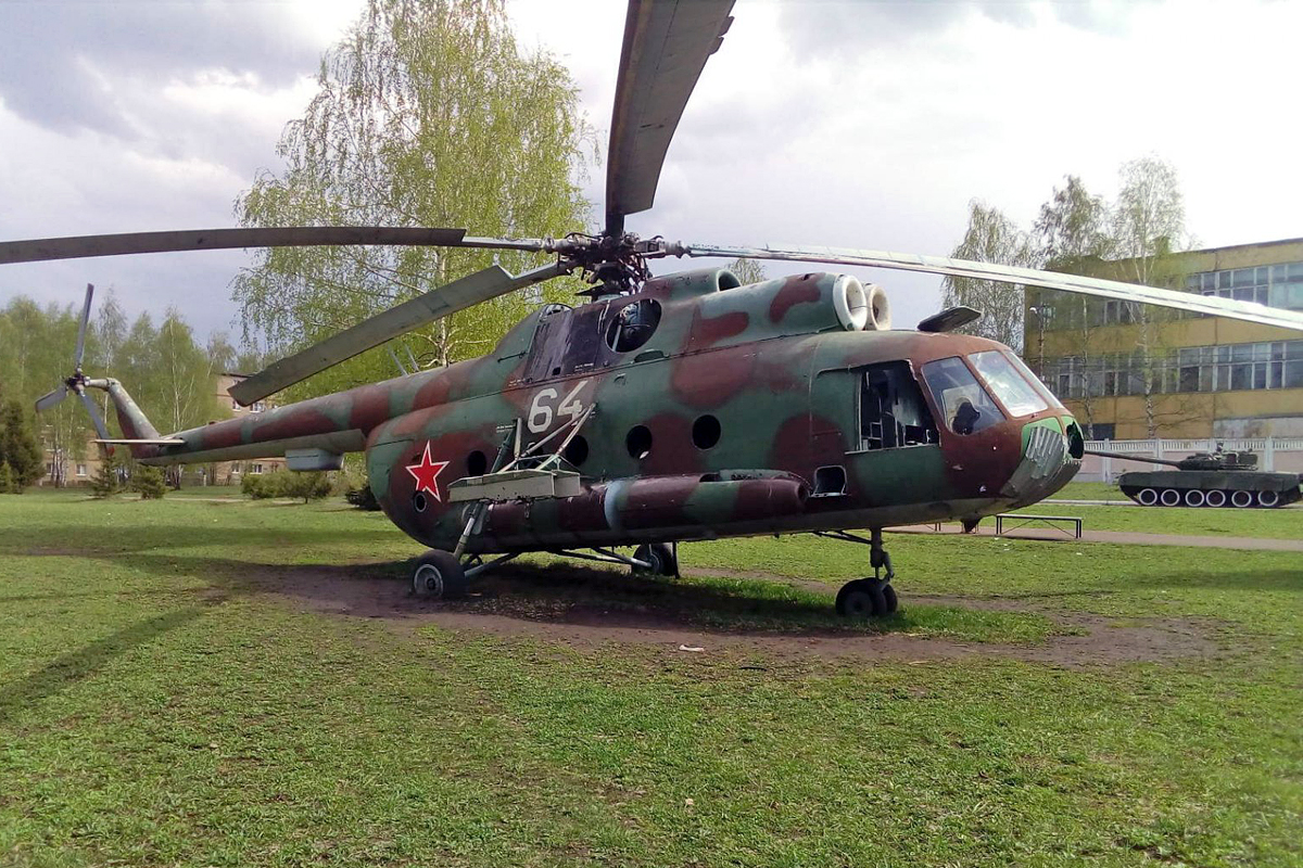 Mi-8AT   64 white