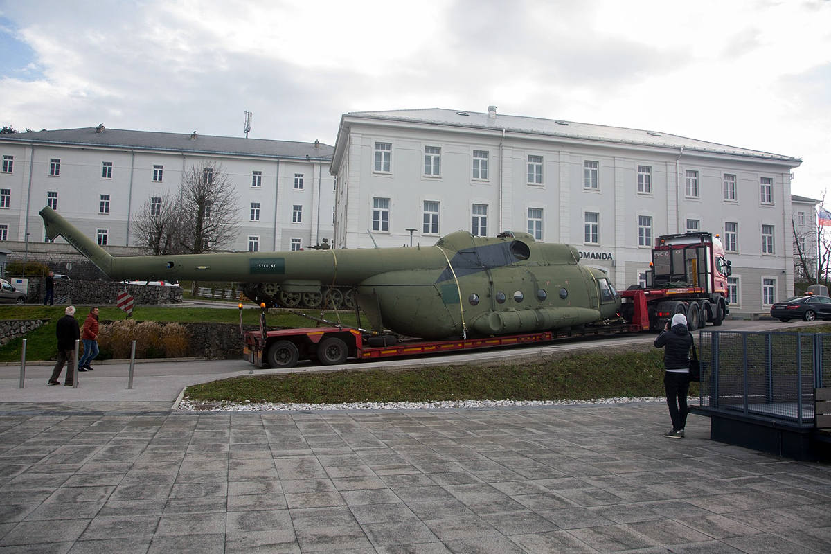 Mi-8T   (no registration)