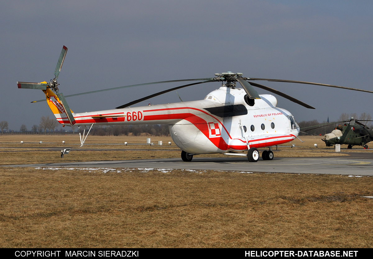 Mi-8T   660