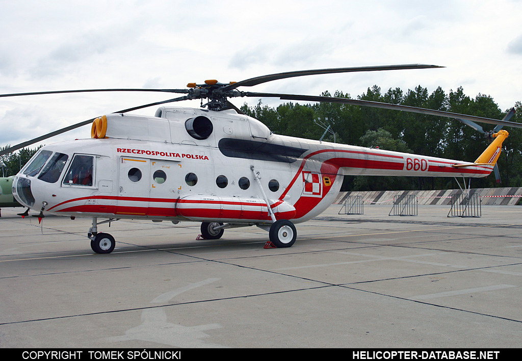 Mi-8T   660