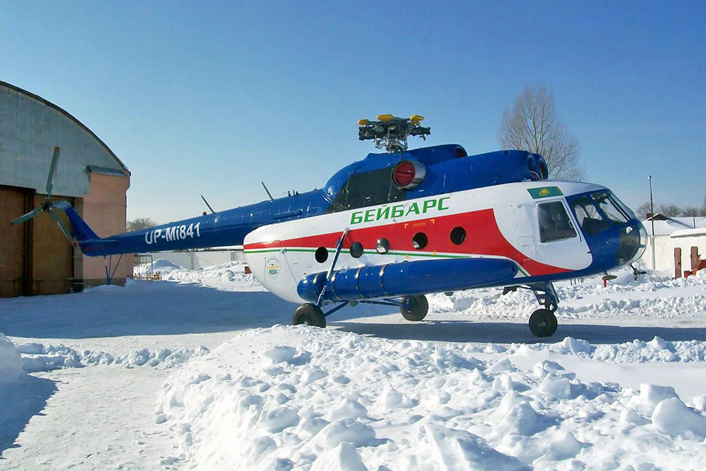 Mi-8T   UP-MI841