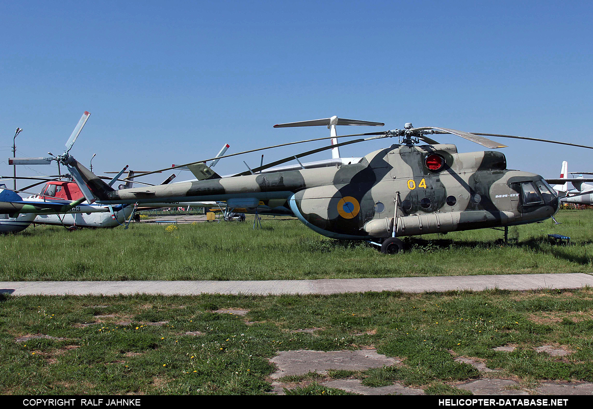 Mi-8T   04 yellow