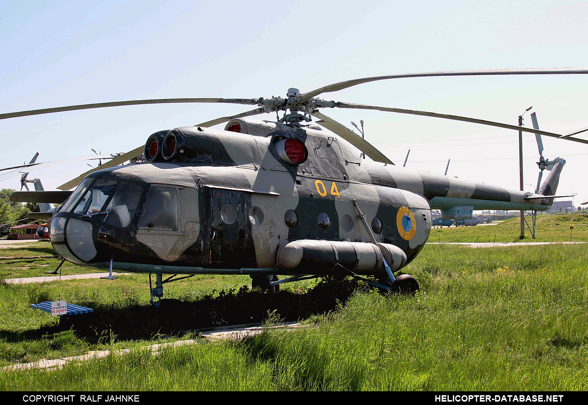 Mi-8T   04 yellow