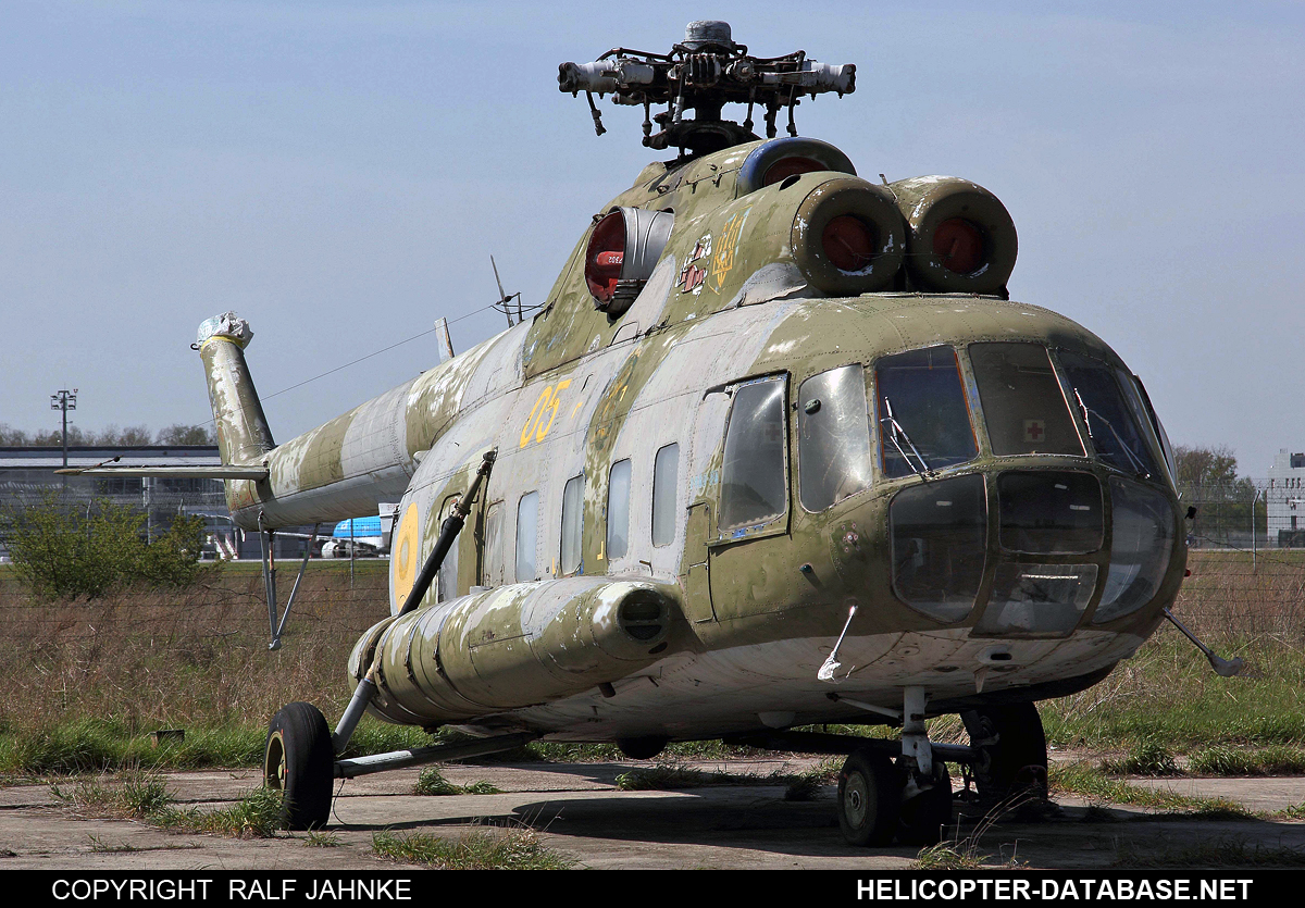 Mi-8PS   05 yellow