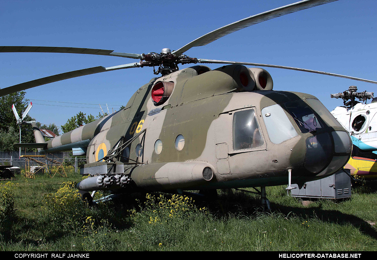 Mi-8T   06 yellow