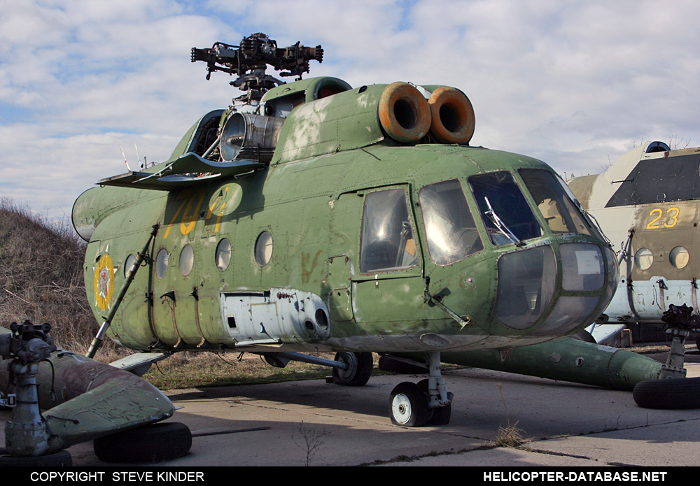 Mi-8T   70 yellow