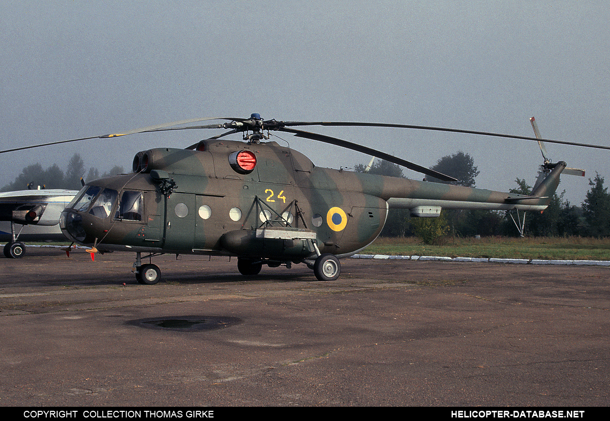 Mi-8T   24 yellow