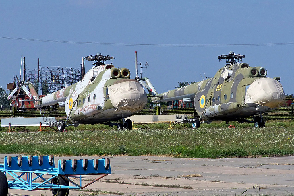 Mi-8T   85 yellow