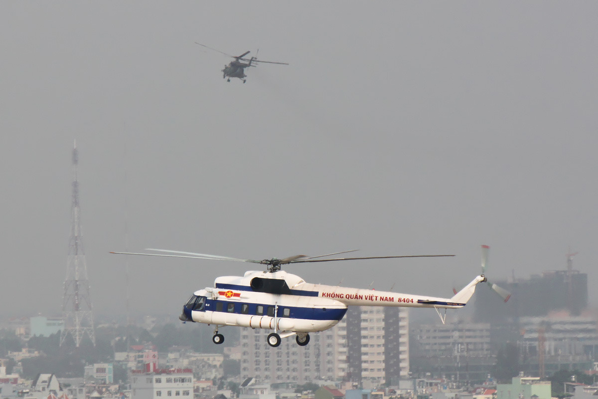Mi-8PS   8404