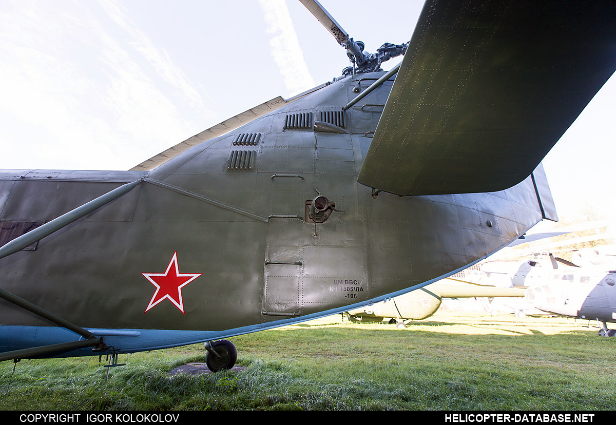 Yak-24   51 red
