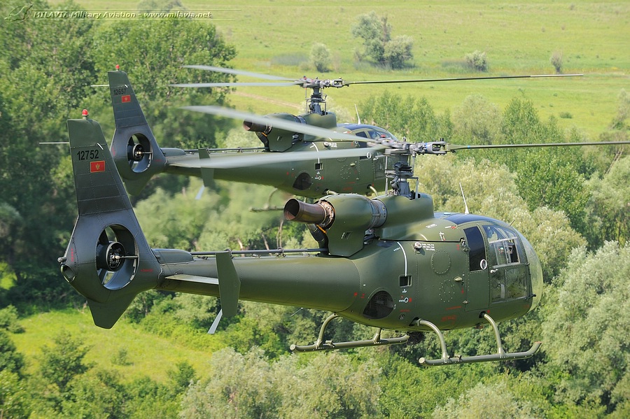 HS-42 (SA-341H Gazelle) 12752